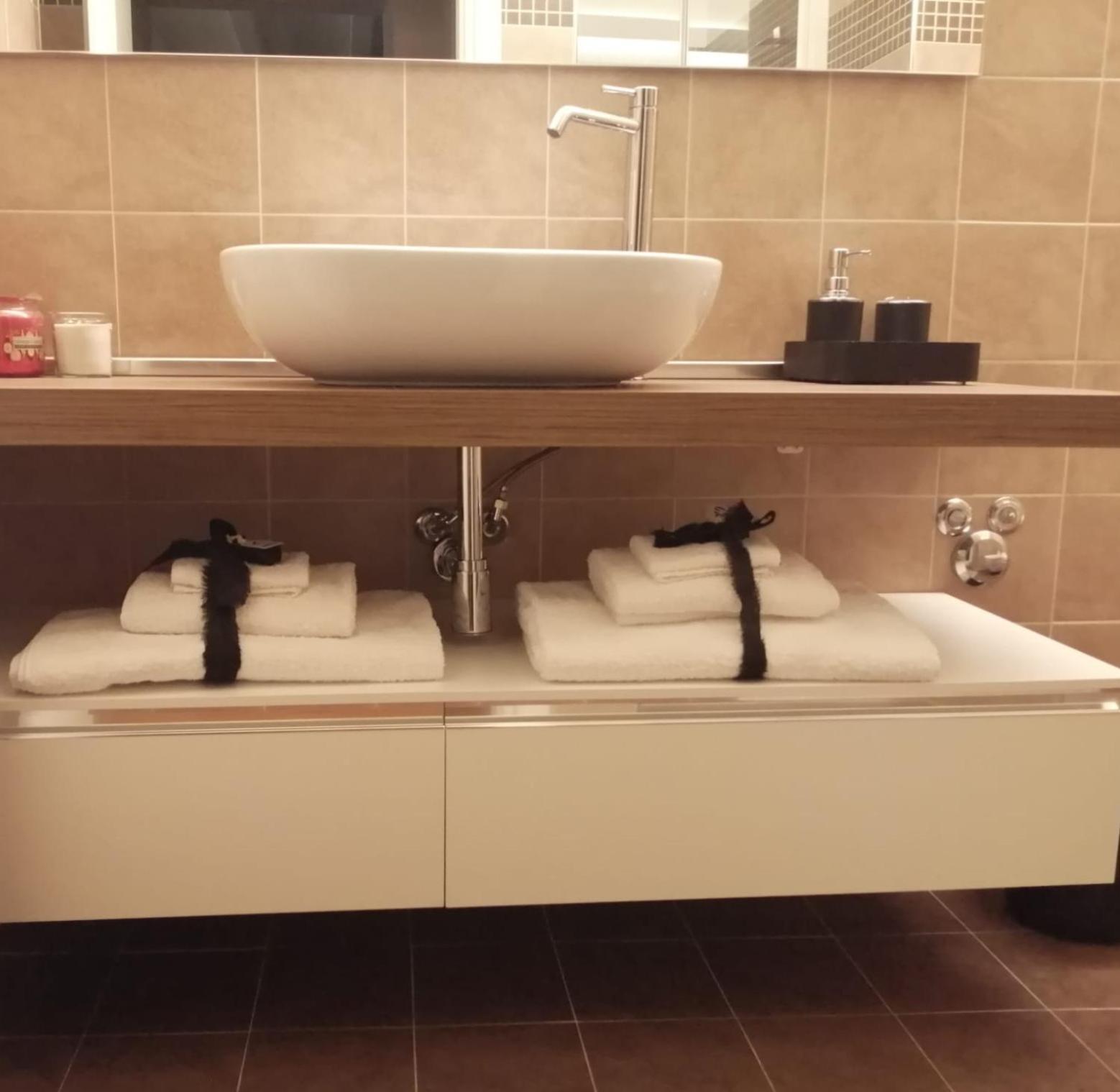 Suite Moroni Apartment Bergamo Ngoại thất bức ảnh
